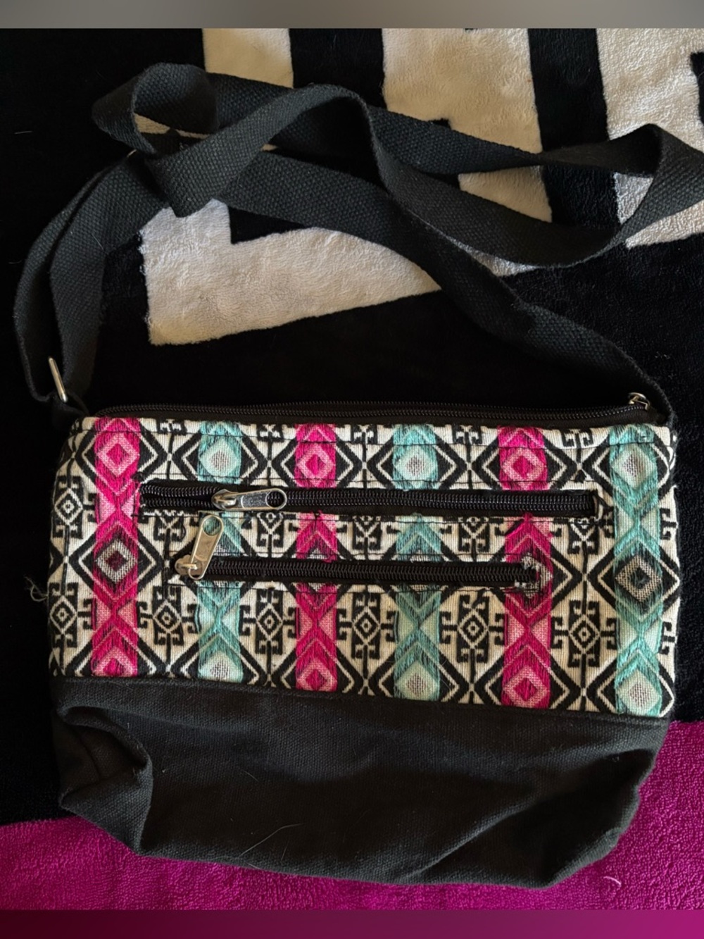 Geometric cross body